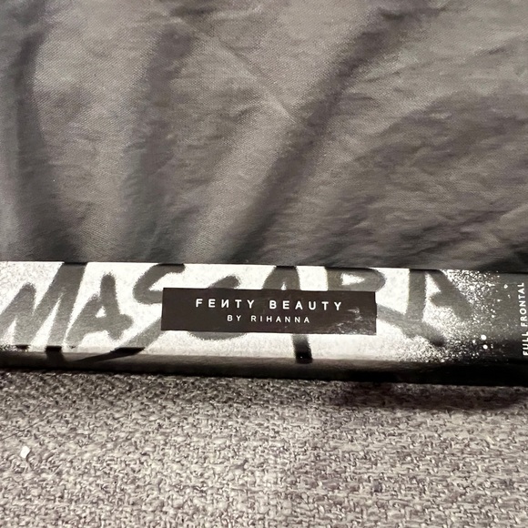 Fenty Beauty Trio - Picture 9 of 9